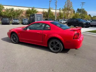 Ford Mustang 2002 2d Fastback