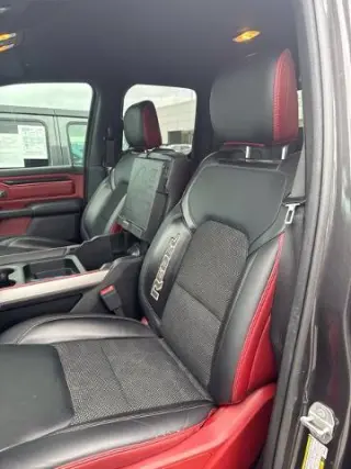 Ram 1500 2019 4x4 Rebel 4dr Quad Cab 6.4 ft. SB Camión de carga