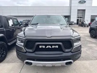 Ram 1500 2019 4x4 Rebel 4dr Quad Cab 6.4 ft. SB Camión de carga