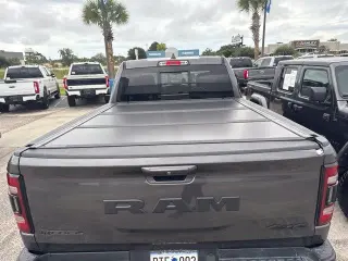 Ram 1500 2019 4x4 Rebel 4dr Quad Cab 6.4 ft. SB Camión de carga