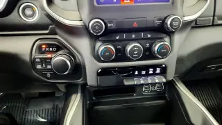 Ram 1500 2023 4x4 Big Horn 4p Cubierta Cuádruple 6.4 pies SB Camión pickup