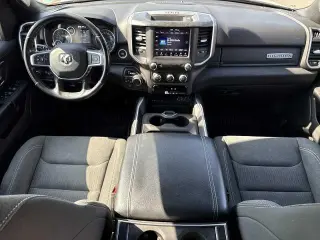 Ram 1500 2019 4x4 Big Horn 4dr Crew Cab 5.6 ft. SB Pickup