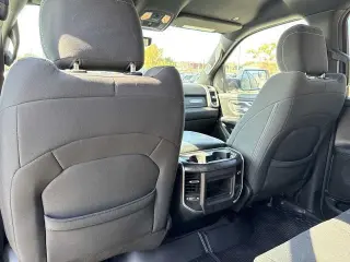 Ram 1500 2019 4x4 Big Horn 4dr Crew Cab 5.6 ft. SB Pickup