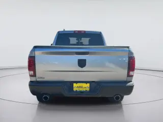 Ram 1500 Classic 2019 4x2 SLT 4 Quad Cab 6.3 ft. SB Pickup