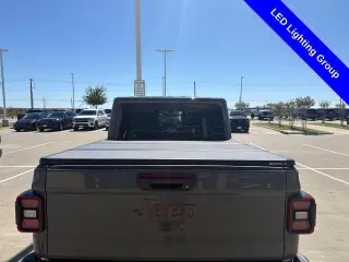 Jeep Gladiator 2022 4x4 Mojave 4dr Crew Cab 5.0 ft. SB