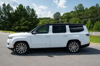 Jeep Grand Wagoneer 2023 4x4 Serie II SUV 4 puertas
