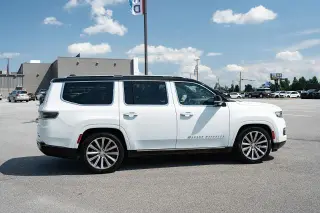 Jeep Grand Wagoneer 2023 4x4 Serie II SUV 4 puertas
