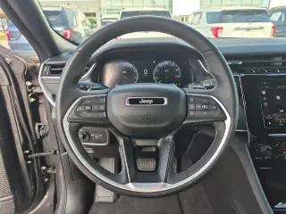 Jeep Grand Cherokee 2024 4x4 Laredo 4dr SUV