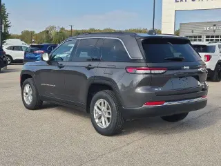 Jeep Grand Cherokee 2024 4x4 Laredo 4dr SUV