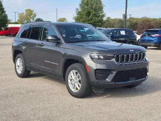 Jeep Grand Cherokee 2024 4x4 Laredo 4dr SUV