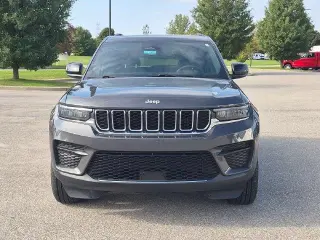 Jeep Grand Cherokee 2024 4x4 Laredo 4dr SUV