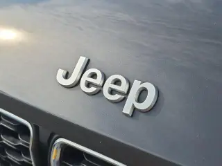Jeep Grand Cherokee 2024 4x4 Laredo 4dr SUV