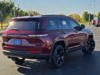 Jeep Grand Cherokee 2025 4x4 Laredo 4dr SUV