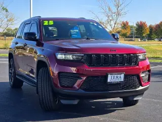 Jeep Grand Cherokee 2025 4x4 Laredo 4dr SUV
