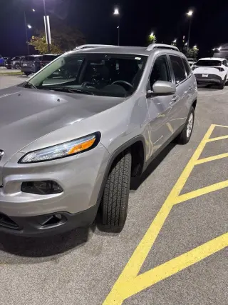 Jeep Cherokee 2018 4x4 Latitude Plus 4dr SUV