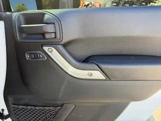 Jeep Wrangler Unlimited 2016 4x4 Sahara 4dr SUV