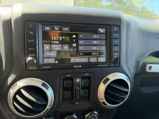 Jeep Wrangler Unlimited 2016 4x4 Sahara 4dr SUV