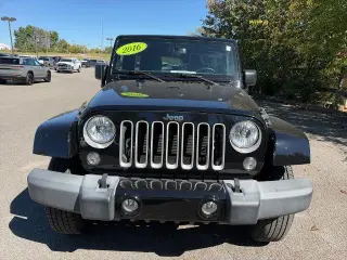Jeep Wrangler Unlimited 2016 4x4 Sahara 4dr SUV
