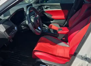 Acura Integra 2025 4 Liftback CVT con paquete Technology y A-SPEC