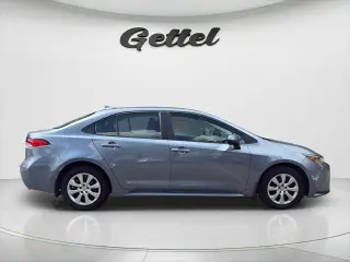 Toyota Corolla 2025 LE 4p Sedan
