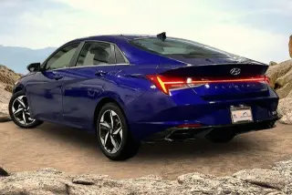 Hyundai ELANTRA 2023 Limited 4dr Sedán