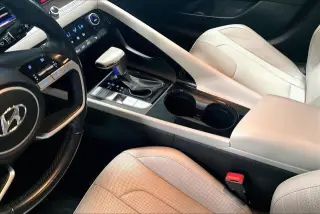 Hyundai ELANTRA 2023 Limited 4dr Sedán