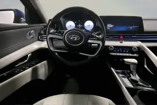Hyundai ELANTRA 2023 Limited 4dr Sedán