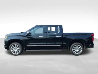 Chevrolet Silverado 1500 2022 4x4 High Country 4dr Crew Cab 5.8 ft. SB