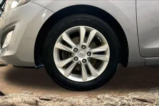 Hyundai ELANTRA GT 2013 4dr Hatchback 6M