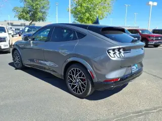 Ford Mustang Mach-E 2023 AWD GT 4dr SUV
