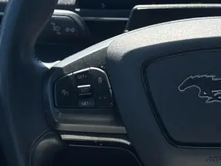 Ford Mustang Mach-E 2023 Premium 4 puertas SUV