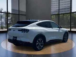 Ford Mustang Mach-E 2023 Premium 4 puertas SUV