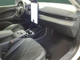 Ford Mustang Mach-E 2024 AWD Select 4dr SUV