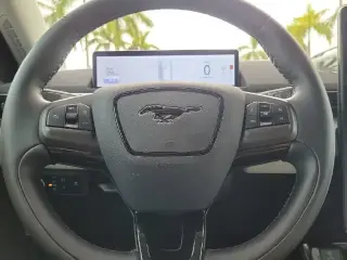 Ford Mustang Mach-E 2023 Premium 4dr SUV