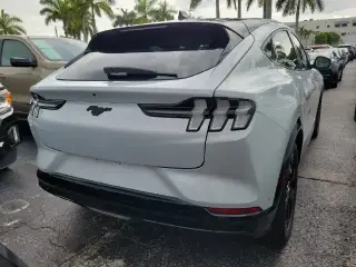 Ford Mustang Mach-E 2023 Premium 4dr SUV