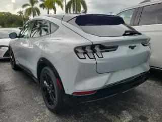 Ford Mustang Mach-E 2023 Premium 4dr SUV