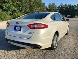 Ford Fusion 2014 SE Sedán 4 puertas