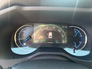 Toyota RAV4 Híbrido 2023 AWD XLE Premium SUV de 4 puertas