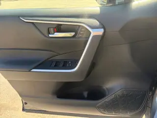 Toyota RAV4 Híbrido 2023 AWD XLE Premium SUV de 4 puertas