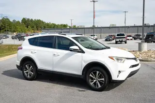 Toyota RAV4 2017 XLE SUV de 4 puertas