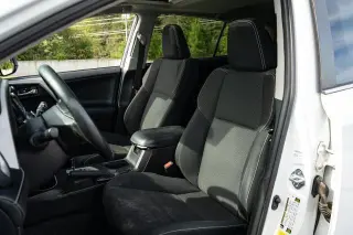 Toyota RAV4 2017 XLE SUV de 4 puertas