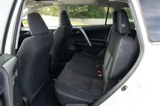 Toyota RAV4 2017 XLE SUV de 4 puertas