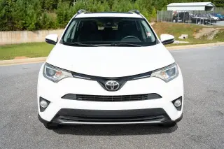 Toyota RAV4 2017 XLE SUV de 4 puertas