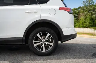 Toyota RAV4 2017 XLE SUV de 4 puertas
