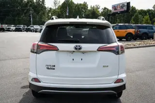 Toyota RAV4 2017 XLE SUV de 4 puertas