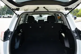 Toyota RAV4 2017 XLE SUV de 4 puertas