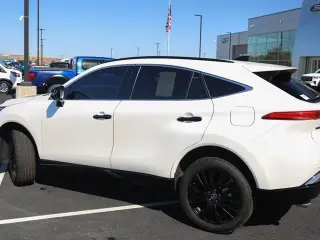 Toyota Venza 2023 Crossover LE de 4 puertas y tracción en las cuatro ruedas (AWD)