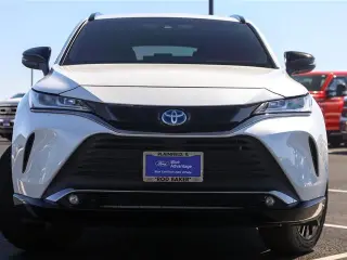Toyota Venza 2023 Crossover LE de 4 puertas y tracción en las cuatro ruedas (AWD)