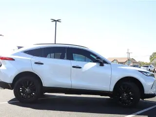 Toyota Venza 2023 Crossover LE de 4 puertas y tracción en las cuatro ruedas (AWD)