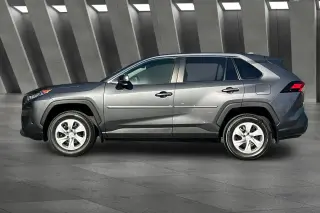 Toyota RAV4 2022 LE SUV de 4 puertas